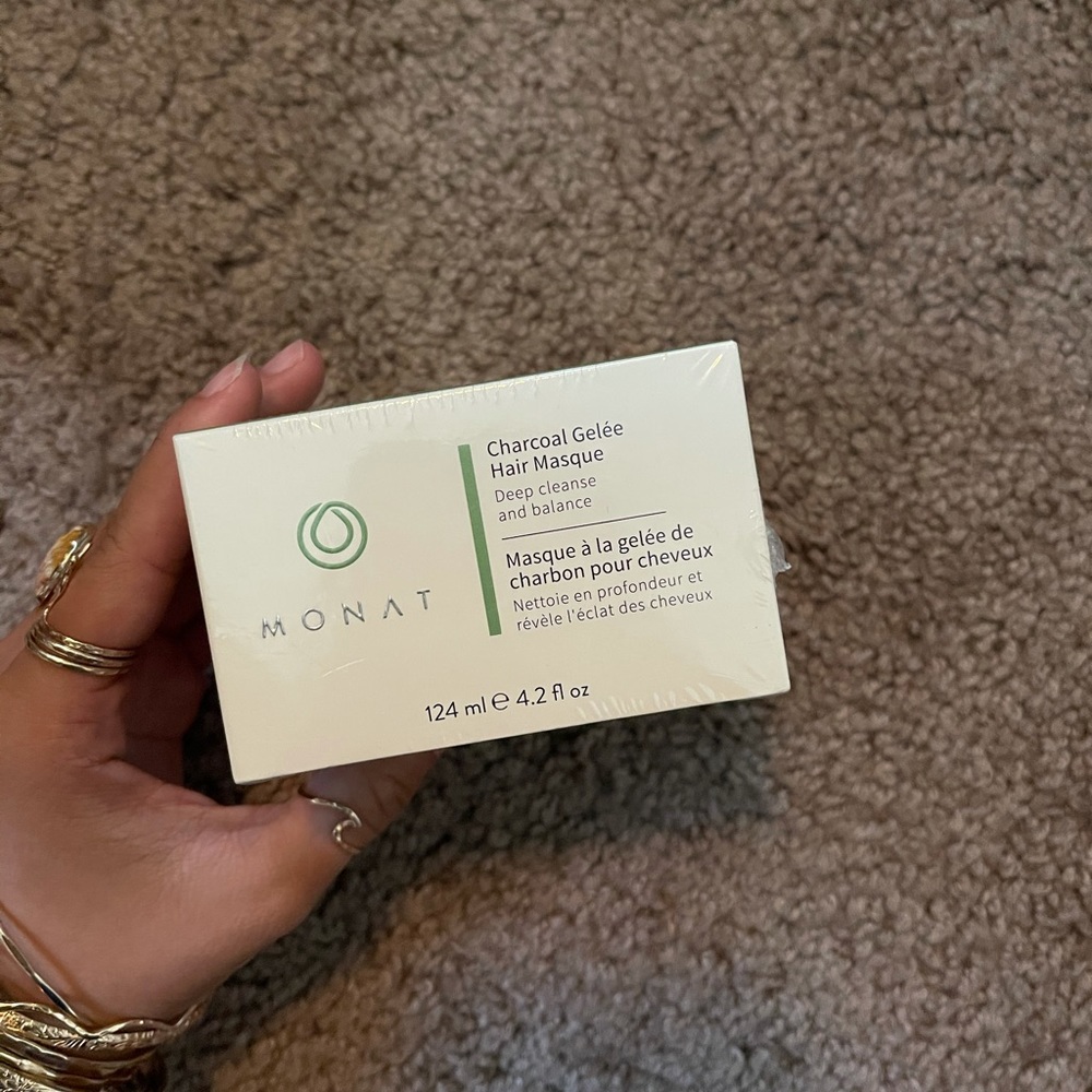 monat charcoal masque